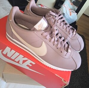 Womens NIKE Leather cortez